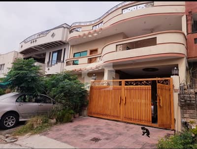 I-8/2.40x80. Upper Portion Available For Rent Ideal Location