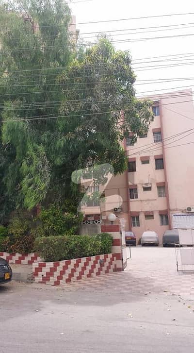 Prime Location Flat Of 1800 Square Feet In Gulshan-e-Iqbal - Block 17 For sale