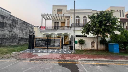 10 Marla Semi Furnished House For Sale At Bahria Orchard Central Block Raiwind Lahore