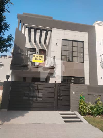 5 Marla Residential House For Sale In Gulmohar Block , Nearby Commercial Market, School and Health Care Canter 5 Marla Residential House For Sale In Gulmohar Block , Nearby Commercial Market, School and Health Care Canter