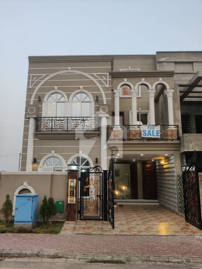بحریہ ٹاؤن - نرگس ایکسٹیشن بحریہ ٹاؤن سیکٹر سی,بحریہ ٹاؤن,لاہور میں 3 کمروں کا 5 مرلہ مکان 1.75 کروڑ میں برائے فروخت۔ بحریہ ٹاؤن - نرگس ایکسٹیشن بحریہ ٹاؤن سیکٹر سی,بحریہ ٹاؤن,لاہور میں 3 کمروں کا 5 مرلہ مکان 1.75 کروڑ میں برائے فروخت۔