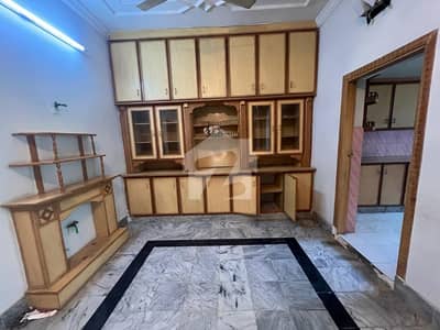 جی ۔ 13 اسلام آباد میں 2 کمروں کا 7 مرلہ زیریں پورشن 75.0 ہزار میں کرایہ پر دستیاب ہے۔