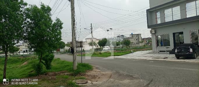 EXCELLENT BUILDER LOCATION PLOT FACING PARK IS FOR SALE