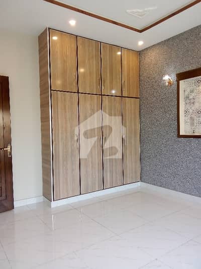 10 MARLA UPPER PORTION AVAILABLE FOR RENT AT WAPDA TOWN PH 1