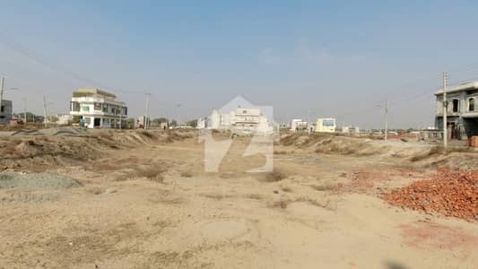 60' ROAD NEAR TO PARK FOR BUILDERS AND THOSE WHO WANTS TO BUILD DREAM HOME