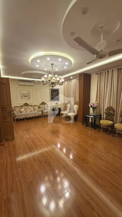 ایف ۔ 7 اسلام آباد میں 4 کمروں کا 1 کنال مکان 33.0 کروڑ میں برائے فروخت۔