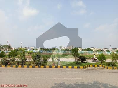 10 Marla Residential Plot For Grabs In G-14