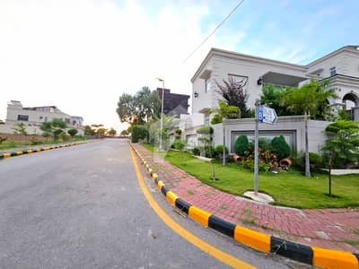 Height Location, Near Masjid & Commercial Pair Plots For Sale