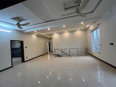 Extremely Beautiful House For Rent With 8marla Lawn Extremely Beautiful House For Rent With 8marla Lawn