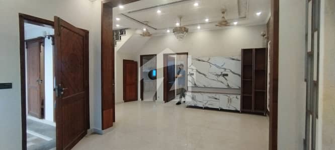 Big opportunity 5 Marla New House For Sale