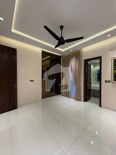 Brand New Portion For Sale In Tipu Sultan