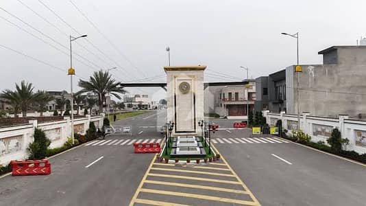 ڈیوائن انکلیو کینال روڈ,فیصل آباد میں 7 مرلہ رہائشی پلاٹ 1.75 کروڑ میں برائے فروخت۔ ڈیوائن انکلیو کینال روڈ,فیصل آباد میں 7 مرلہ رہائشی پلاٹ 1.75 کروڑ میں برائے فروخت۔