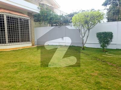 ایف ۔ 7 اسلام آباد میں 5 کمروں کا 1 کنال مکان 33.0 کروڑ میں برائے فروخت۔