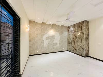 1 Kanal Upper Portion Available For Rent In Central Park Gass Pani Bijli Available  Prime Location Near To Park And Masjid