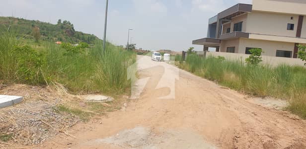 Prime Location , Near Park & Mosque 1 Kanal Plot Sector - H