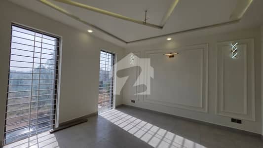 5 Bed Luxury House 272 Sq Yd | 2-Unit + Servant Quarter | Brand New