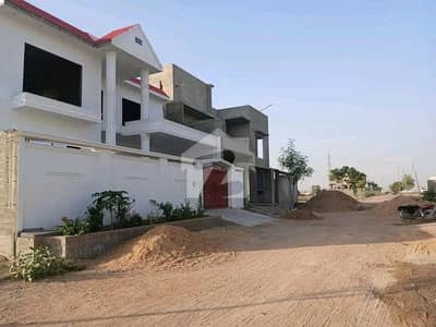 PIR AHMED ZAMAN TOWN 240 YARDS PLOT WEST OPEN 400 YRDS FACING