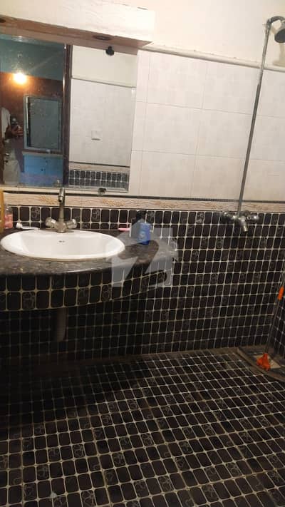 Near wapda town Nashman e Iqbal society lower lock upper portion available for rent