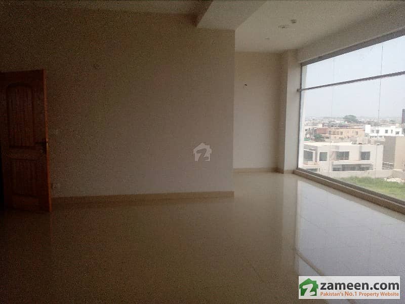 Dha 08 Marla 4th Floor Available At Excellent Location