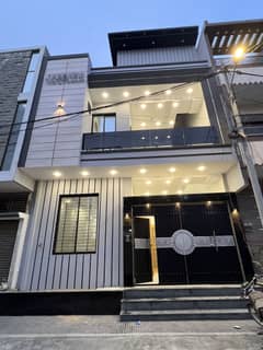 WEST OPEN GROUND PLUS ONE HOUSE FOR SALE WEST OPEN GROUND PLUS ONE HOUSE FOR SALE