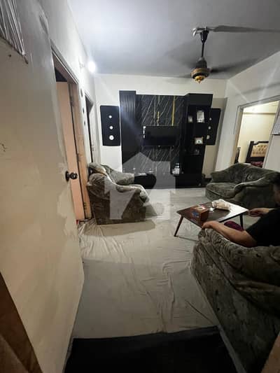 Flat For Sale 1100 Square Feet 2 Bedrooms Drawing Dinning Attached Bath Room, 4th Floor Vip Location