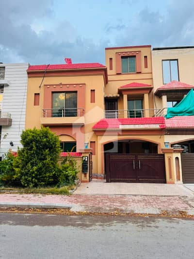 5 Marla House | 6kW Solar + 4 ACs Included | Park Facing | LDA Approved |Phase 1 Bahria Orchard 5 Marla House | 6kW Solar + 4 ACs Included | Park Facing | LDA Approved |Phase 1 Bahria Orchard
