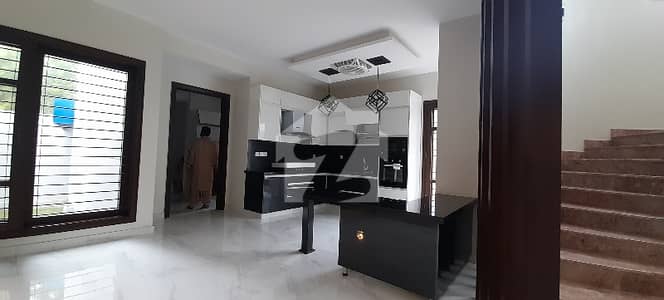 3 Bed Drawing Dining With Servant Quarter 600 Yard 1st Floor With Roof Bungalow Portion West Open Corner Boundary Wall Covered Society Available For Rent Prime Location Tipu Sultan Road