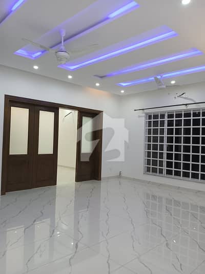 1 Kanal Brand New Upper Portion For Rent
