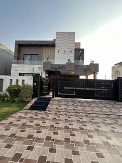 1 Kanal Elegant Designer Bungalow Phase 6