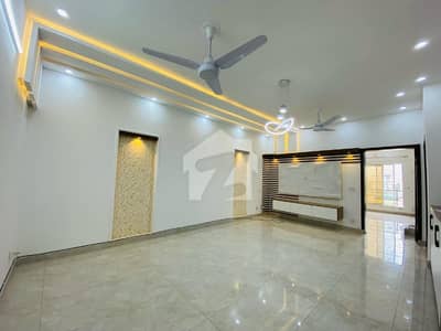 10 Marla Upper Portion For Rent 10 Marla Upper Portion For Rent