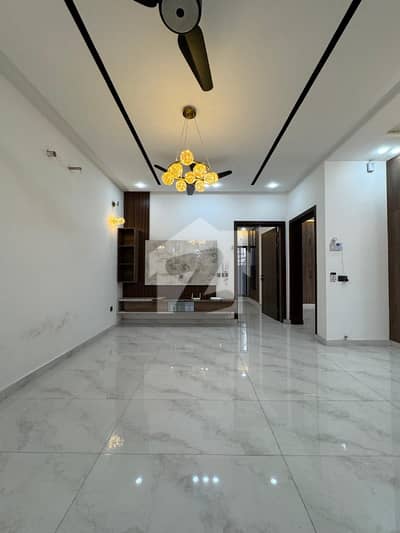 Southern Block 10 Marla Brand New Luxury House For Rent