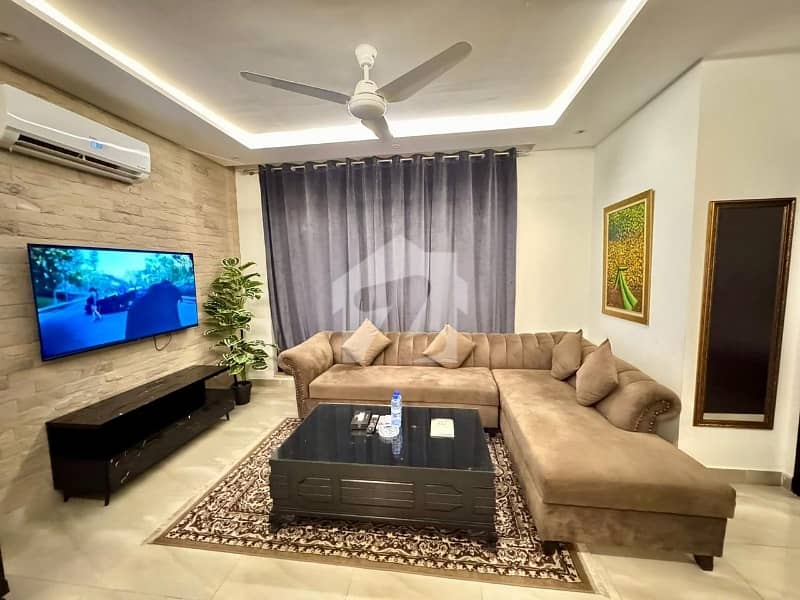 2 Beds Luxurious Apartment Center Location Gulberg 2 Beds Luxurious Apartment Center Location Gulberg