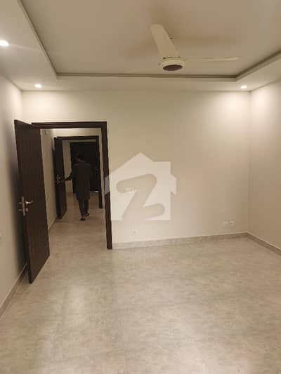 1 Bed Flat Available For Rent In Zarkon Heights