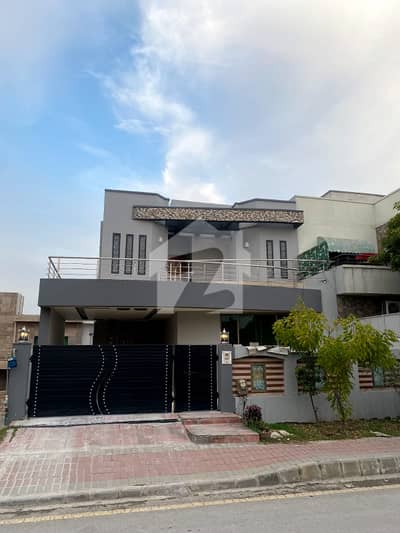 Boulevard Bahria Town Phase 02 Rawalpindi/Islamabad 10 Marla House Urgent For Sale Boulevard Bahria Town Phase 02 Rawalpindi/Islamabad 10 Marla House Urgent For Sale