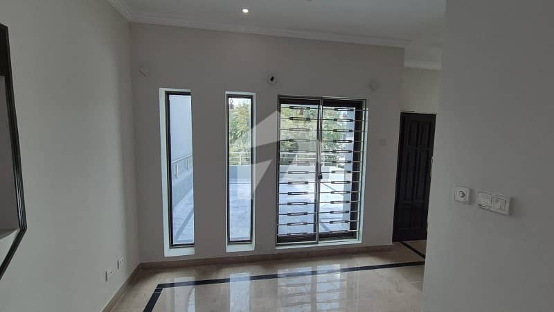 2-Room 164 Sq. Yd. Apartment in Wadhu Wah Road — view 4
