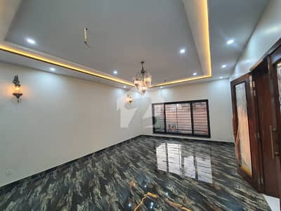 LOW PRICE 5 MARLA HOUSE FOR SALE/ IDEAL LOCATION BANGLA FOR SALE/LAHORE PROPERTY FOR SALE LOW PRICE 5 MARLA HOUSE FOR SALE/ IDEAL LOCATION BANGLA FOR SALE/LAHORE PROPERTY FOR SALE