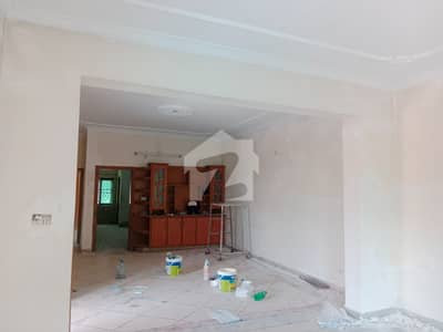 Prime Location 8 Marla Upper Portion Available For Rent