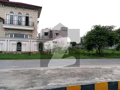 ڈی ایچ اے فیز 6 - بلاک ایف فیز 6,ڈیفنس (ڈی ایچ اے),لاہور میں 1 کنال رہائشی پلاٹ 4.65 کروڑ میں برائے فروخت۔ ڈی ایچ اے فیز 6 - بلاک ایف فیز 6,ڈیفنس (ڈی ایچ اے),لاہور میں 1 کنال رہائشی پلاٹ 4.65 کروڑ میں برائے فروخت۔