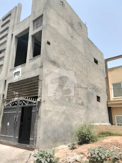 کالٹکس روڈ راولپنڈی میں 3 کمروں کا 3 مرلہ مکان 1.3 کروڑ میں برائے فروخت۔