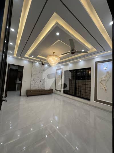 10 Marla Brand New House For sale in Valencia Town very reasonable price urgent sale 10 Marla Brand New House For sale in Valencia Town very reasonable price urgent sale