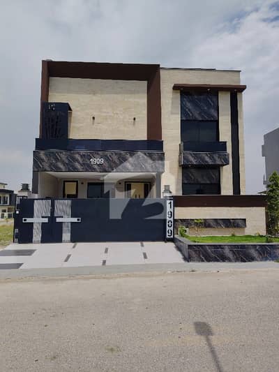 10 Marla Ultra Model Design House  I Am The Owner Of House Not A Broker