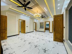 1 Kanal Upper Portion Available For Rent