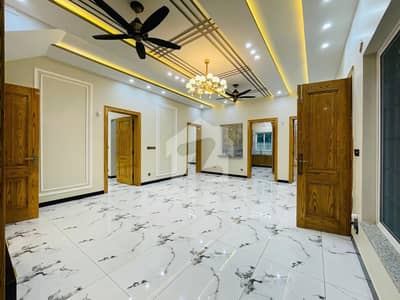 1 Kanal Upper Portion Available For Rent