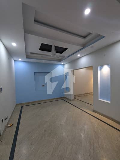 واپڈا ٹاؤن فیز 1 واپڈا ٹاؤن,لاہور میں 1 کنال Studio دفتر 1.6 لاکھ میں کرایہ پر دستیاب ہے۔