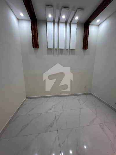 FIVE MARLA HOUSE AVAILABLE FOR RENT IN WAPDA TOWN