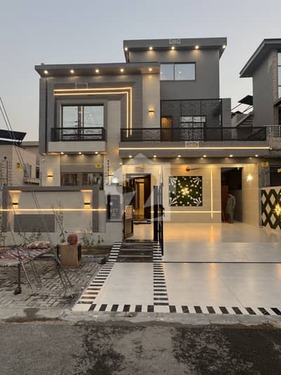 10 Marla Beautiful House For Sale In Central Park Housing Society Lahore 10 Marla Beautiful House For Sale In Central Park Housing Society Lahore