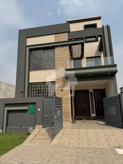 **5 MARLA BRAND NEW HOUSE FOR SALE IN Bahria Orchard Lahore **