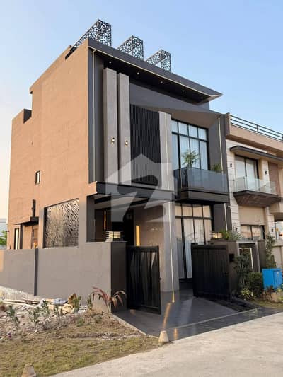 Contemporary House For Sale In DHA Phase 9 Town 3 Bedrooms, Double Kitchen &Amp; Servant Quarte Contemporary House For Sale In DHA Phase 9 Town 3 Bedrooms, Double Kitchen &Amp; Servant Quarte