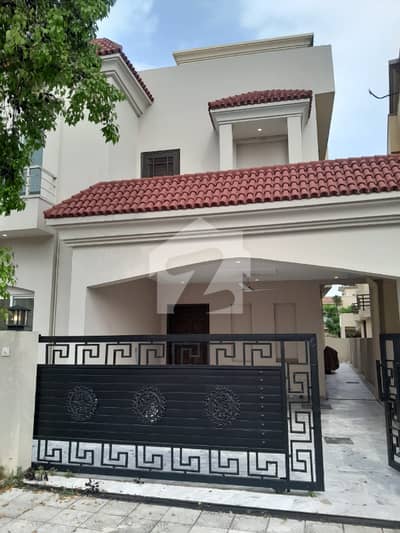 10 Marla Double Storey House Available For Sale