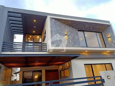 10 Marla Double Storey Luxury House Available For Sale